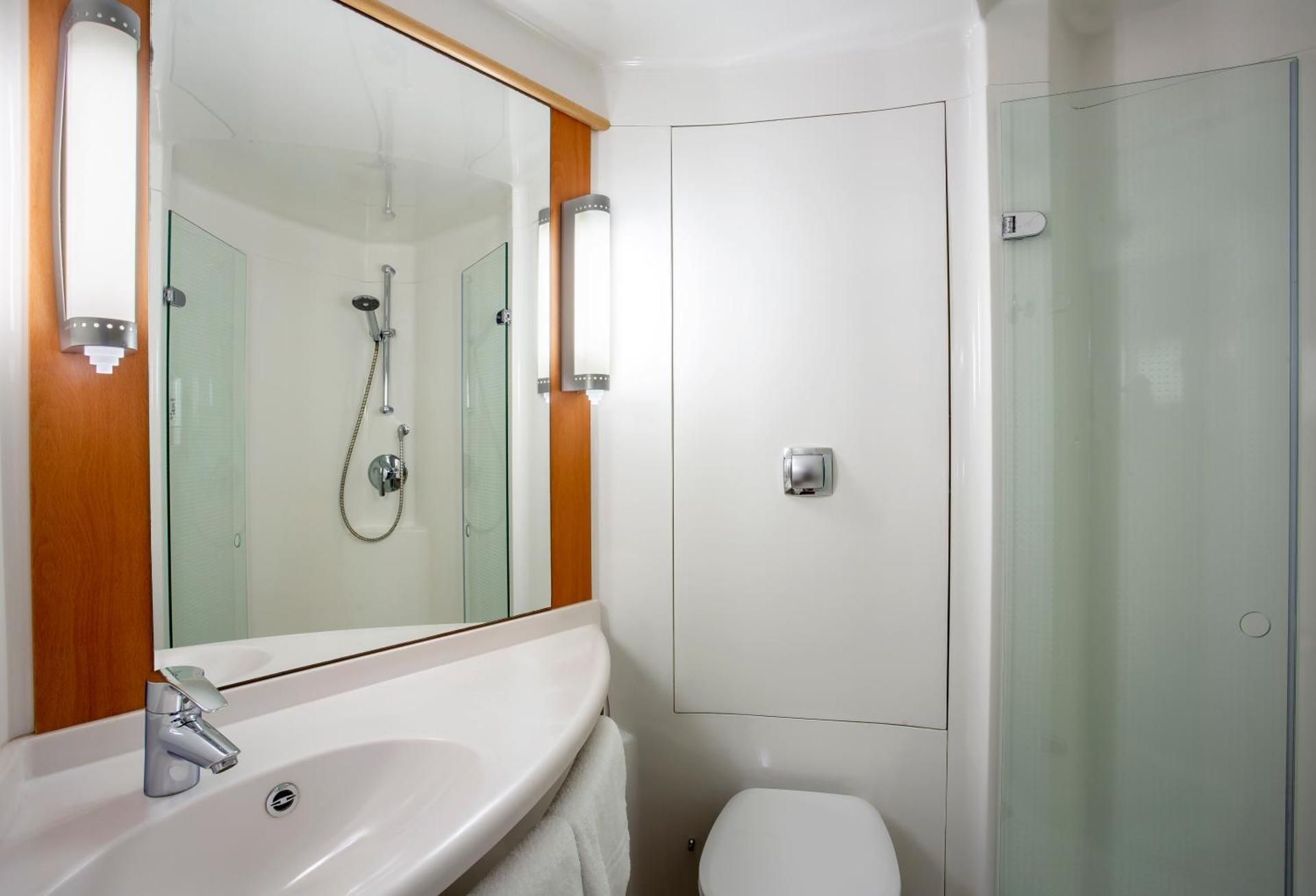 Twin room with 2 beds