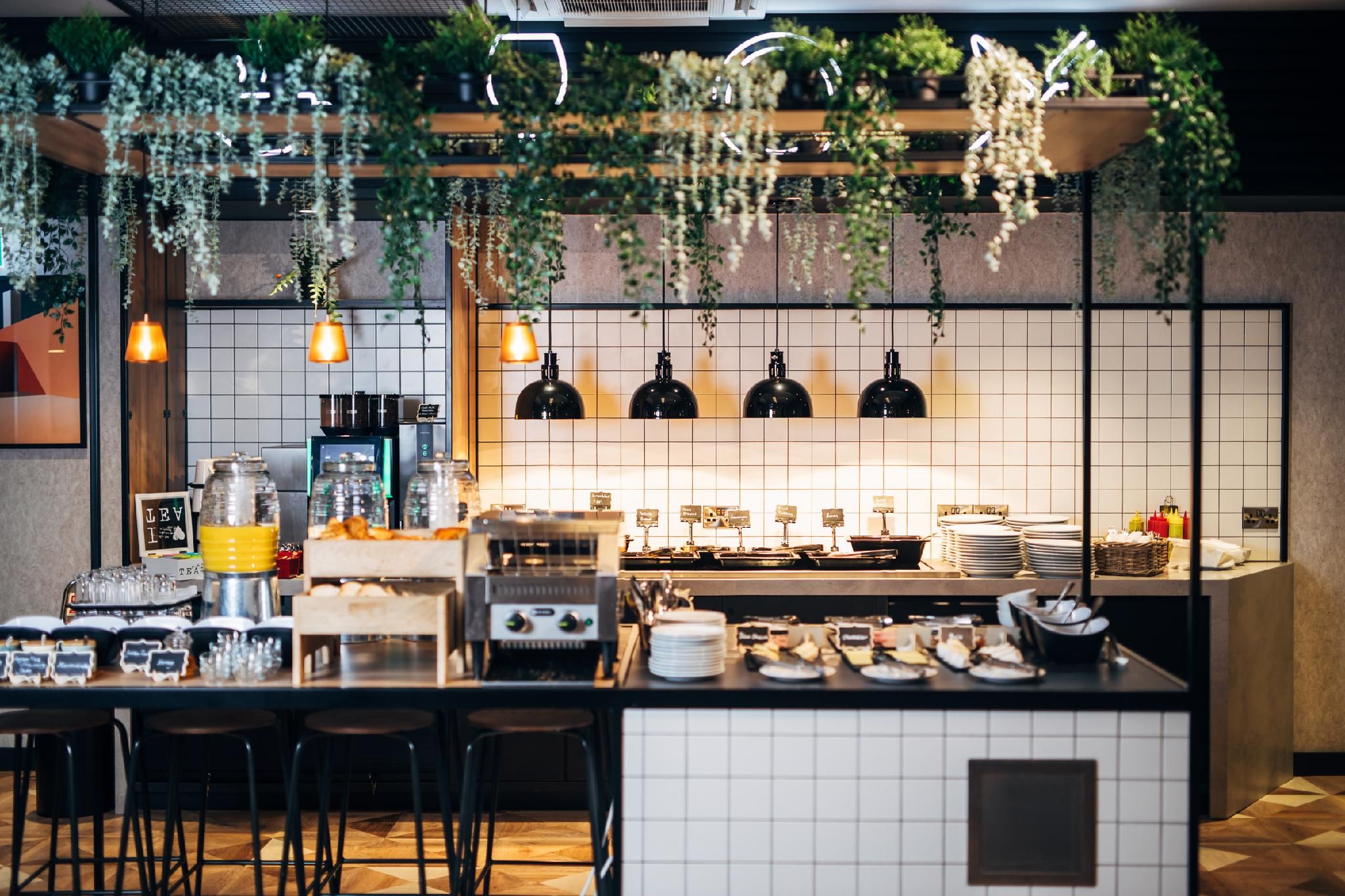 undefined ibis Belfast City Centre 8