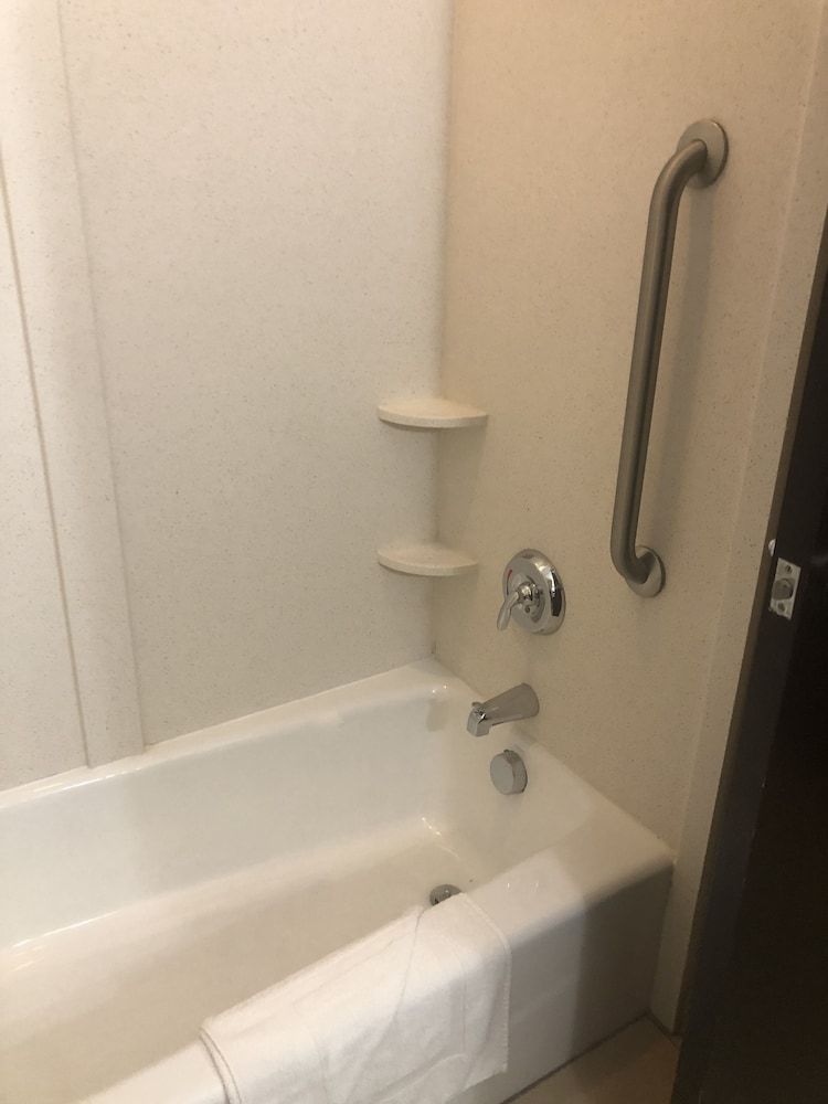 Standard Room, 1 King Bed, Accessible (Mobility, Accessible Tub)