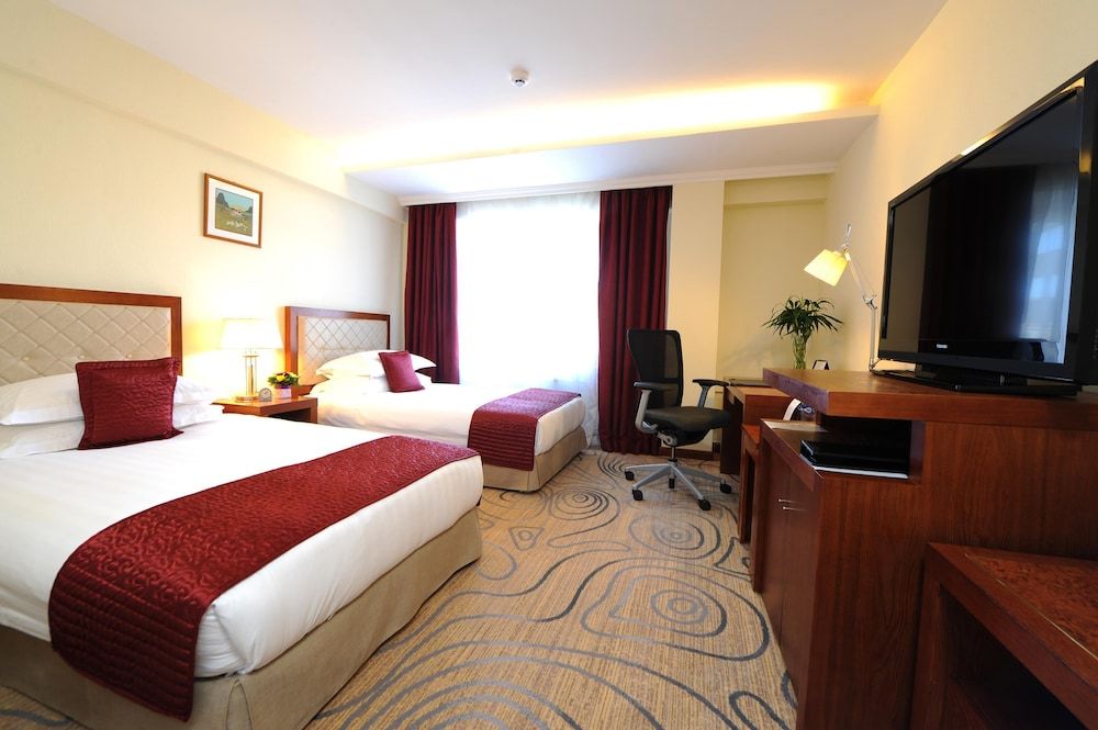 Kempinski Hotel Khan Palace Classic Room (Classic Twin) 3