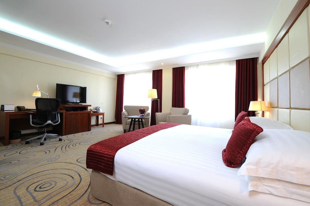 Superior Room with King Bed