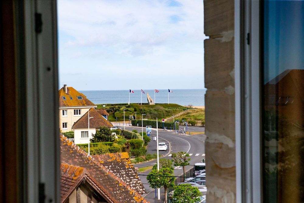 La Villa Andry Classic Triple Room 8