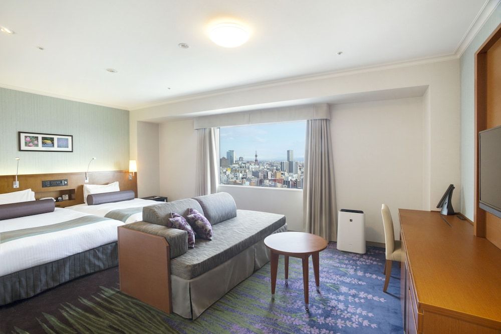 Hollywood Twin Room (Premium Floor), Non Smoking