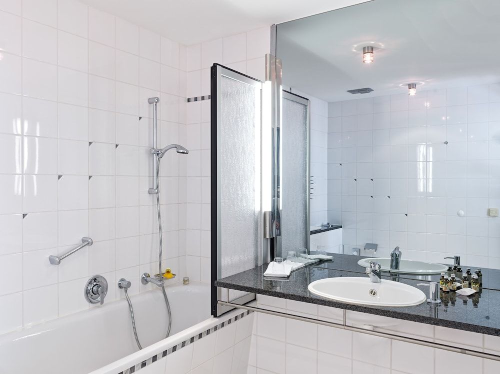 VITALHOTEL ambiente Comfort Double Room, 1 Queen Bed 5