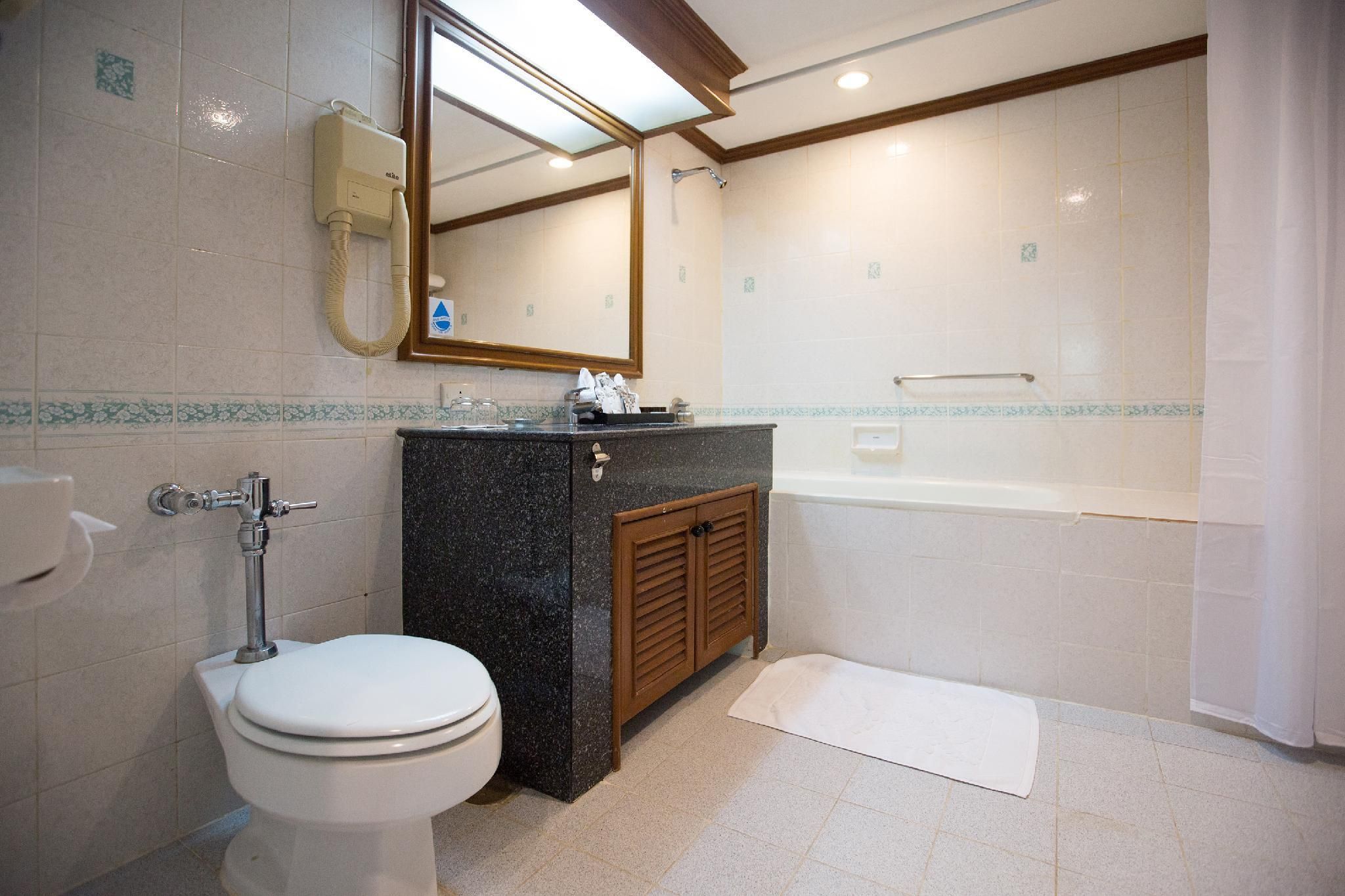 The Imperial Hotel and Convention Centre Phitsanulok Duplex Suite 2
