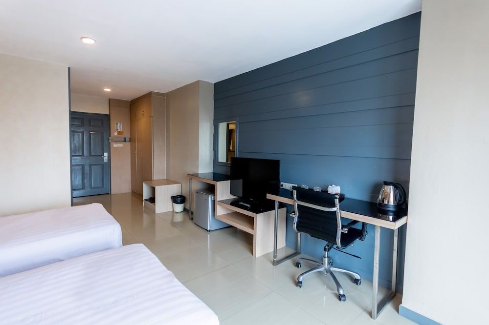 undefined Avana Hotel and Convention Centre 3