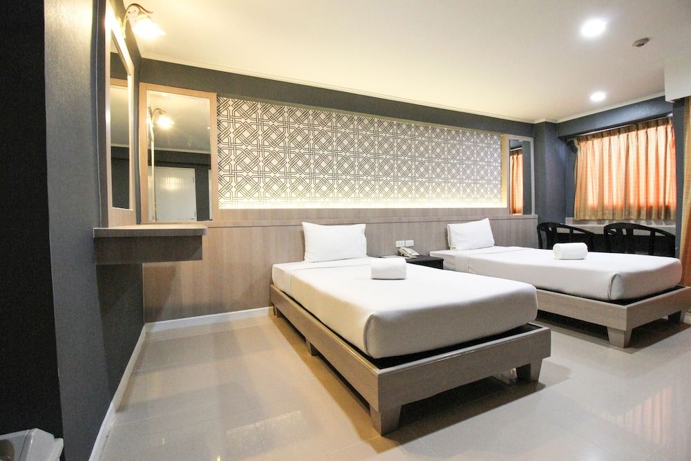 undefined Convenient Park Bangkok Hotel 3