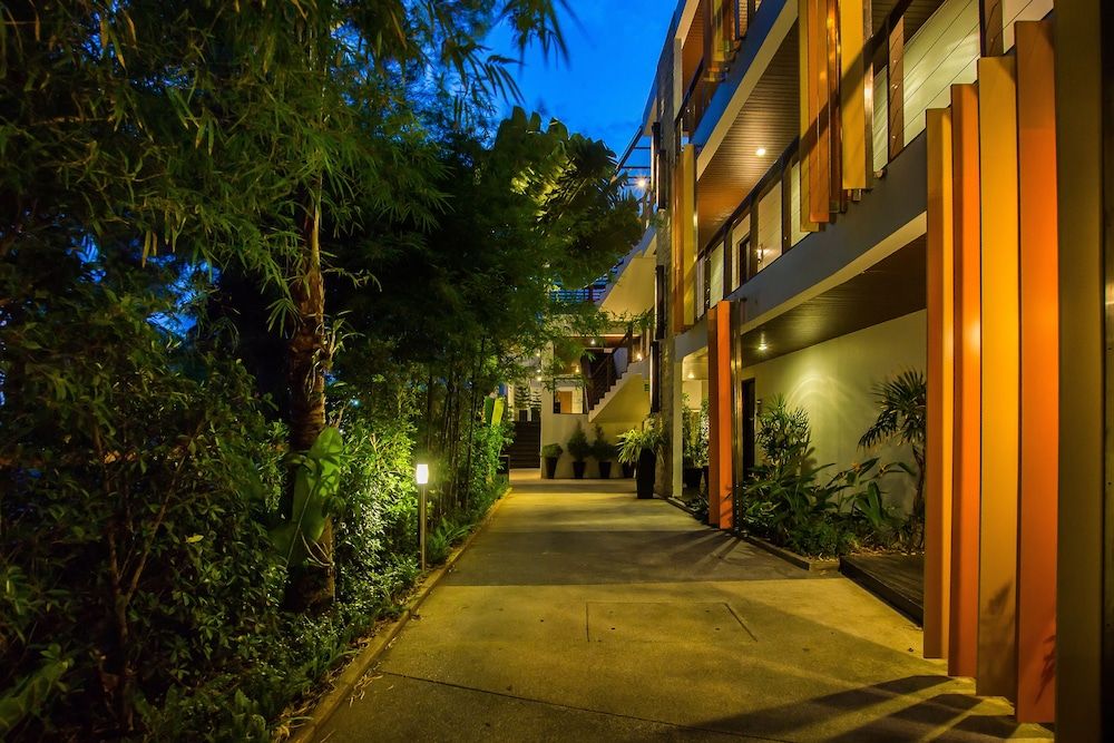 undefined The Rock Hua Hin Beachfront Spa Resort 4