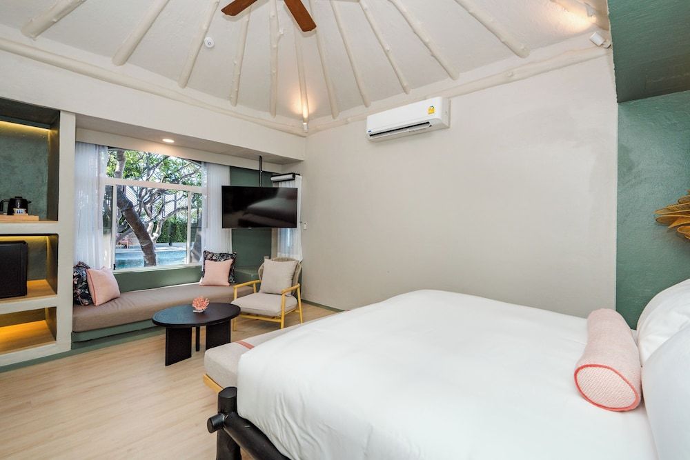 Davinia Resort Hua Hin Room (Pool Side Partial Sea View) 2