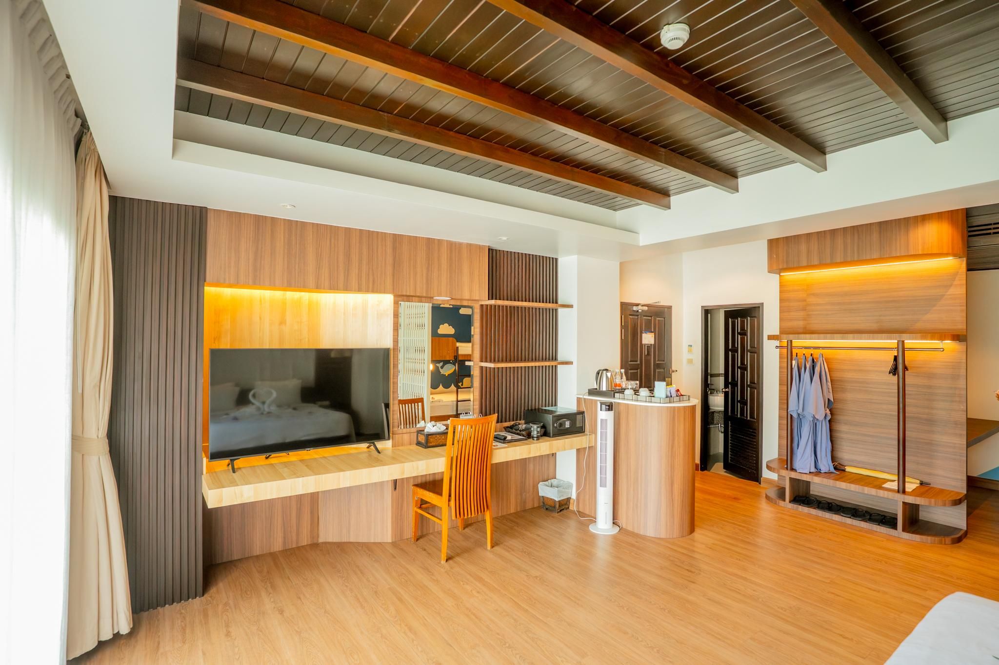 Family Room for 2 Adults and 2 Children