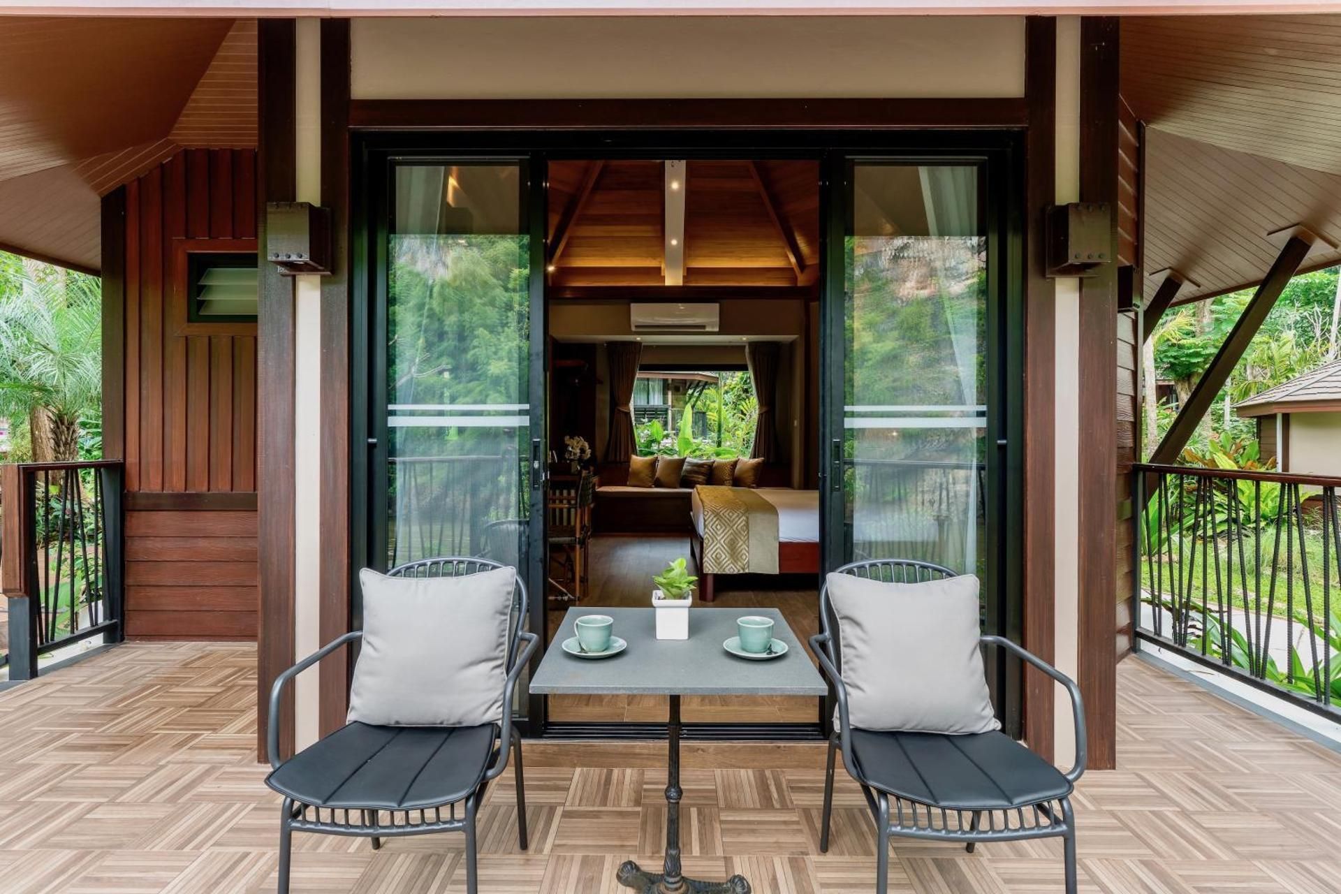 Deluxe River View