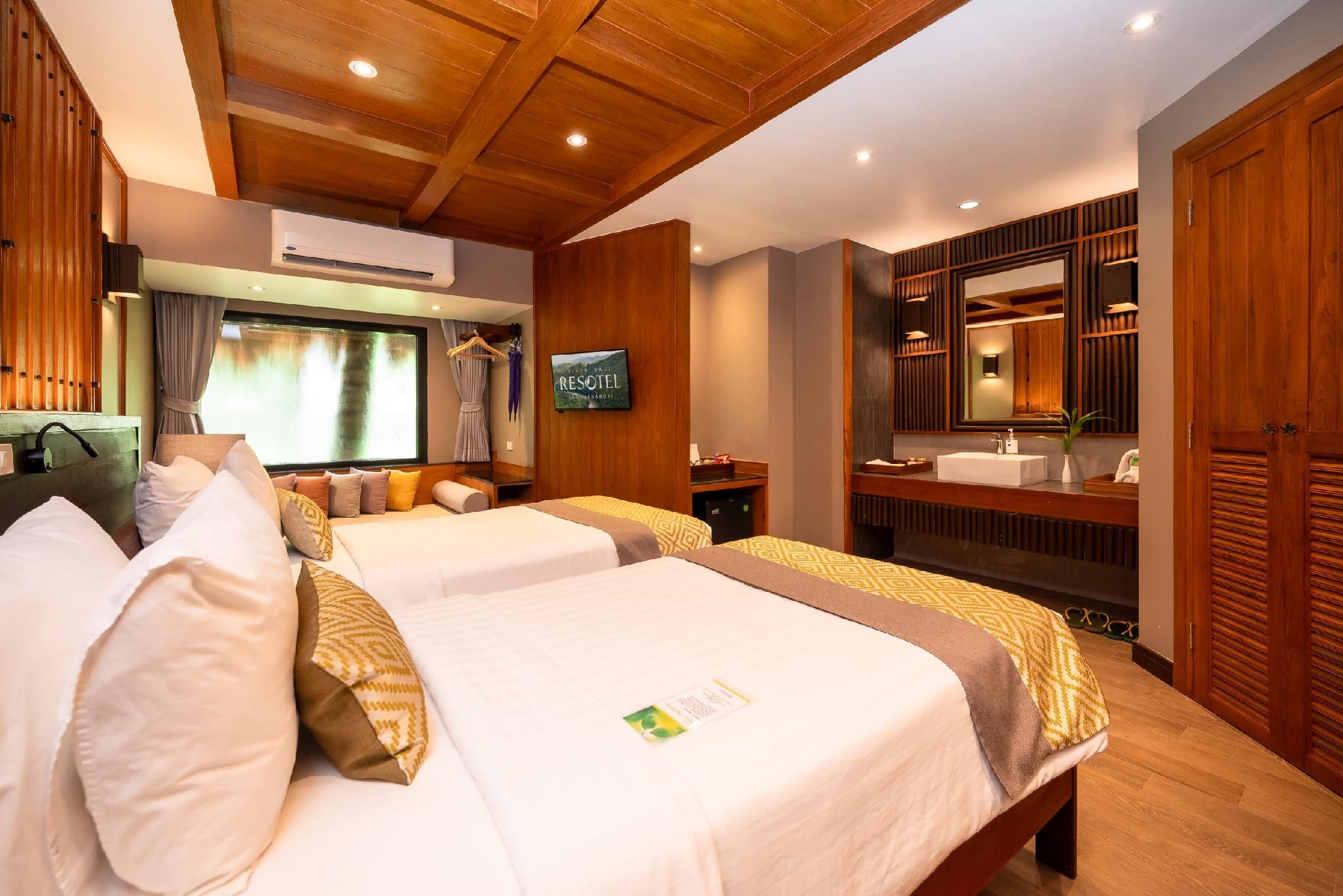 Superior Plus Room