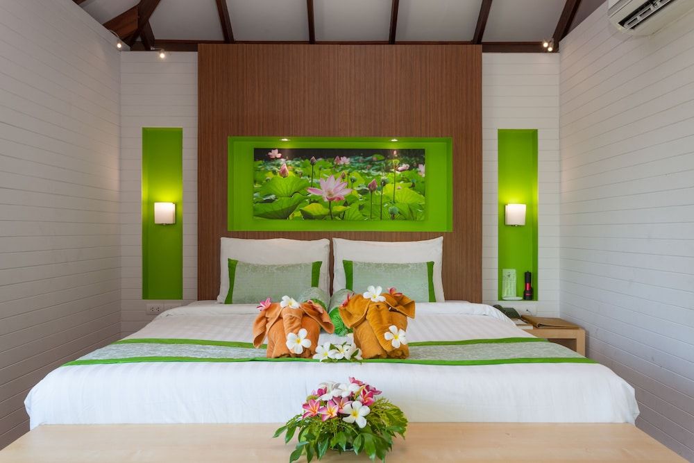 Phi Phi Natural Resort Superior Room 5