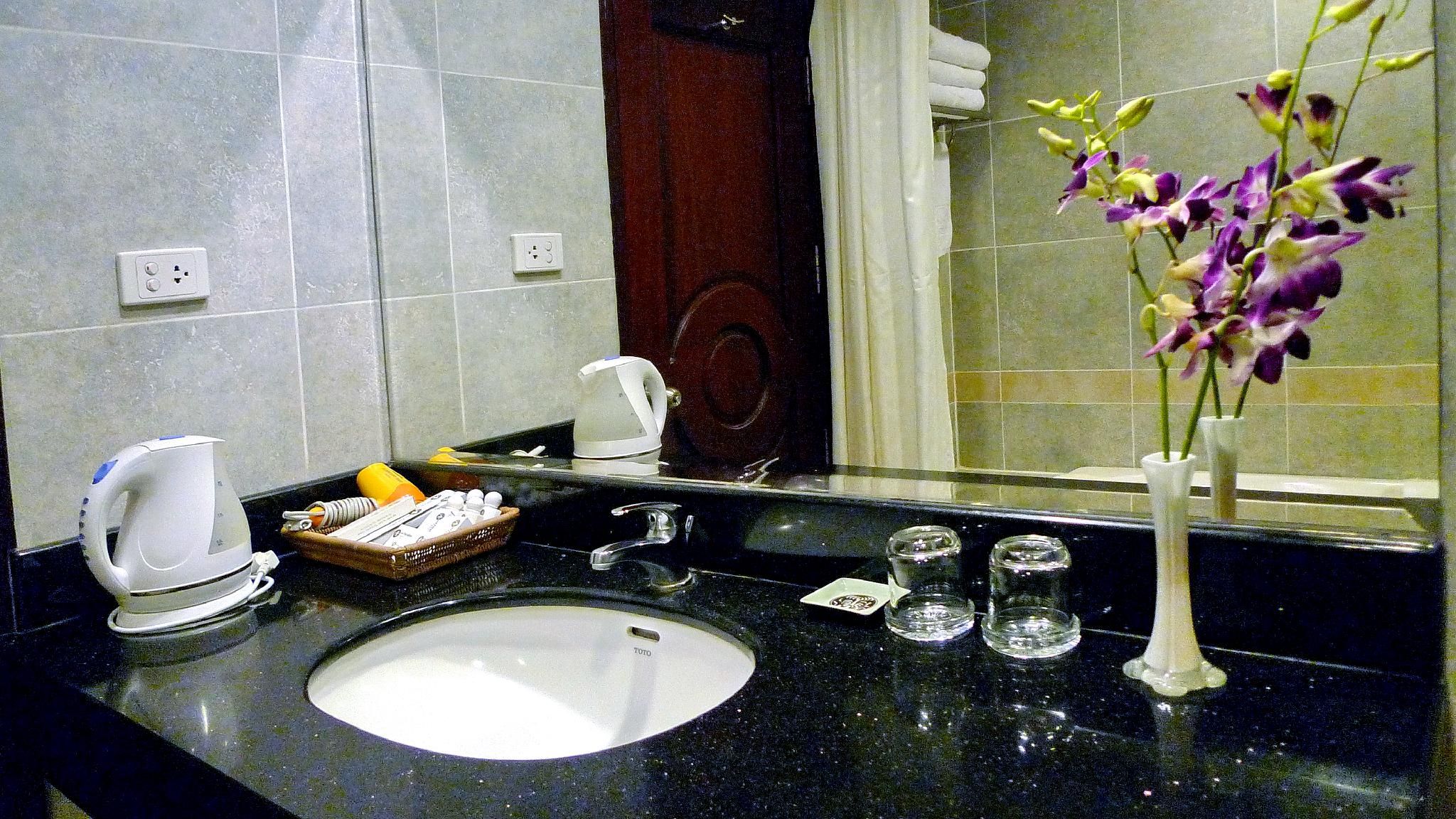 Superior Triple City View Room