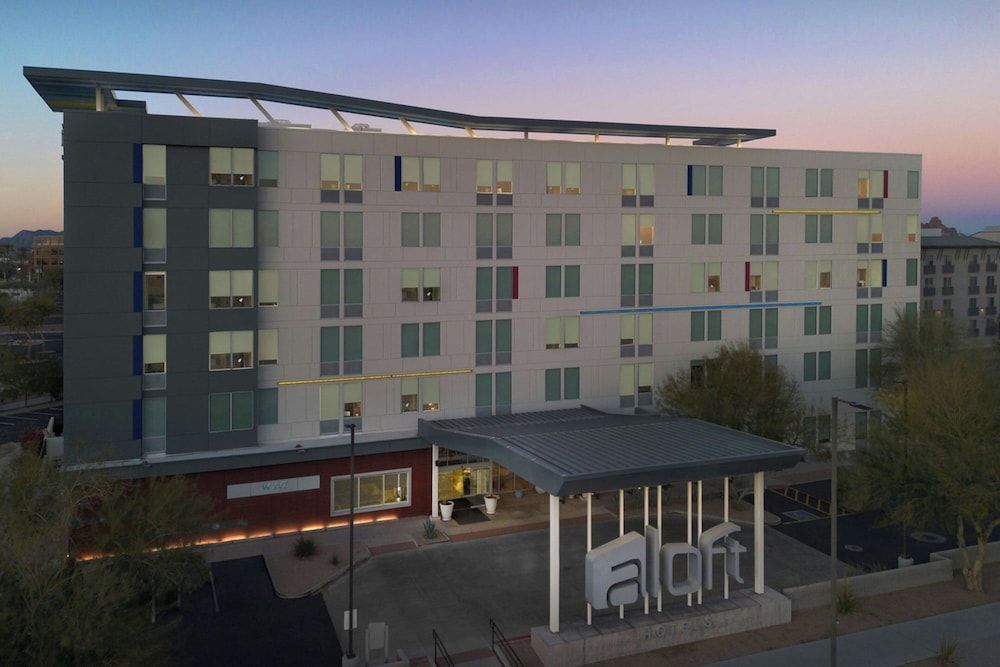 undefined Aloft Phoenix Airport 8