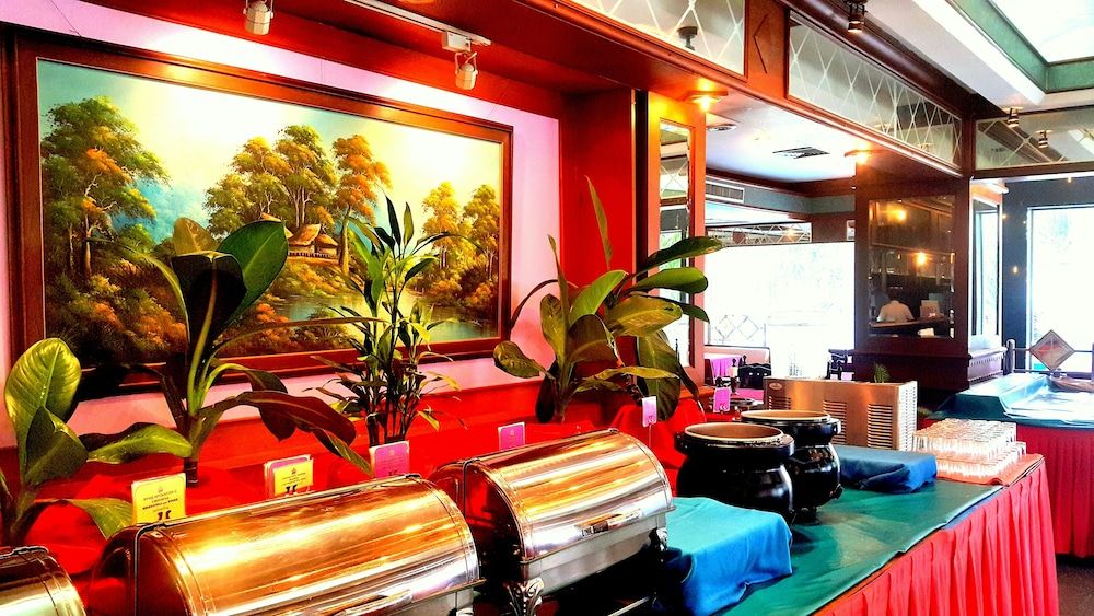 undefined Caesar Palace Hotel 6