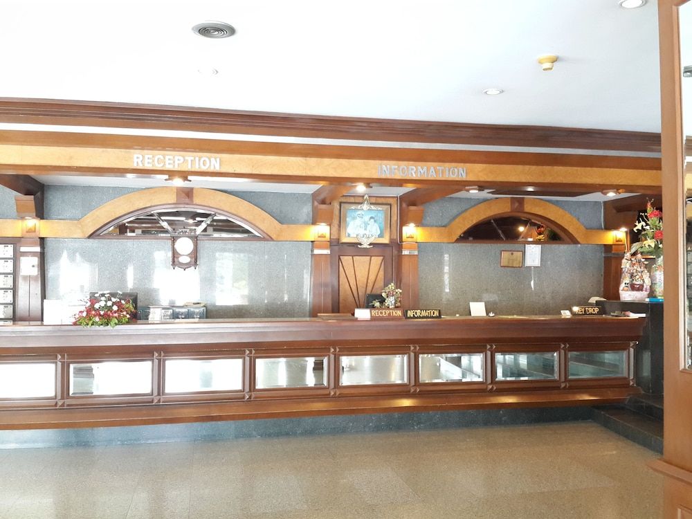 undefined Caesar Palace Hotel 3