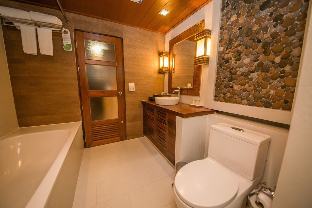 Centara Koh Chang Tropicana Resort Superior Room, 2 Twin Beds, Garden View 4