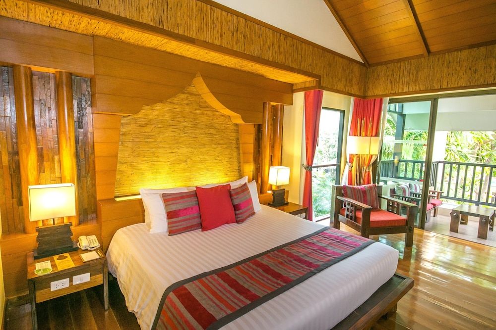 Centara Koh Chang Tropicana Resort