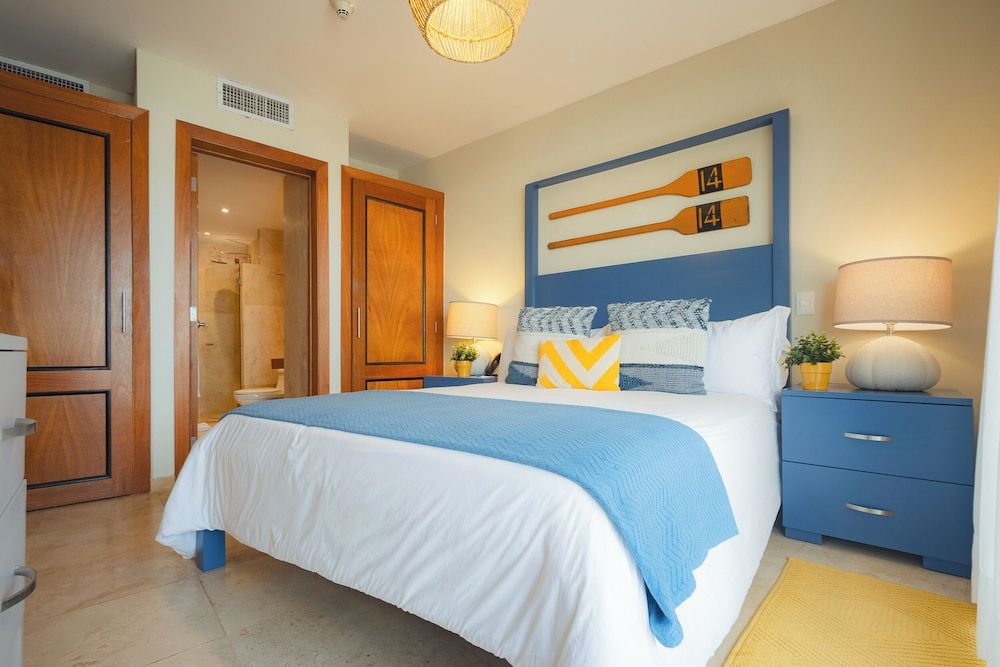 Hotel Bannister by Mint Luxury Suite, 1 Bedroom, Kitchenette, Ocean View 3