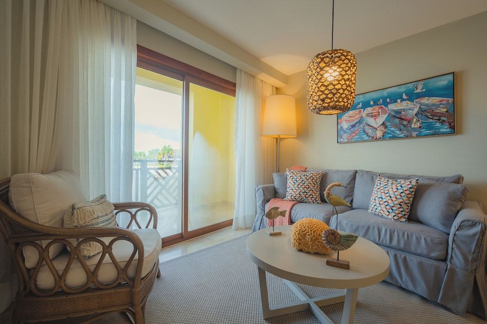 Hotel Bannister by Mint Luxury Suite, 1 Bedroom, Kitchenette, Ocean View 4