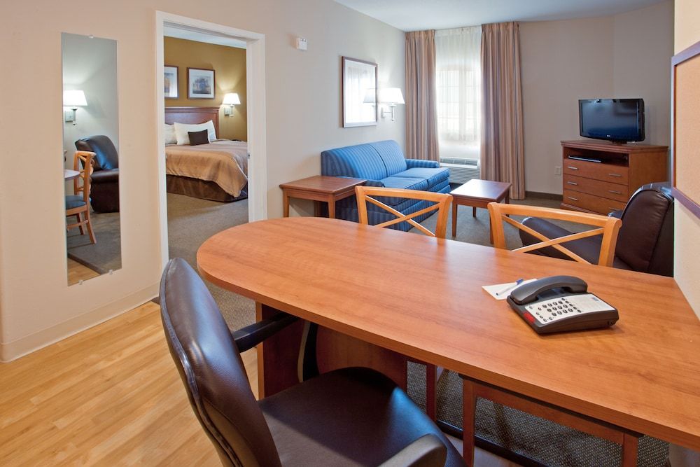Suite, 1 Bedroom, Roll-in Shower (Roll-In Shower)