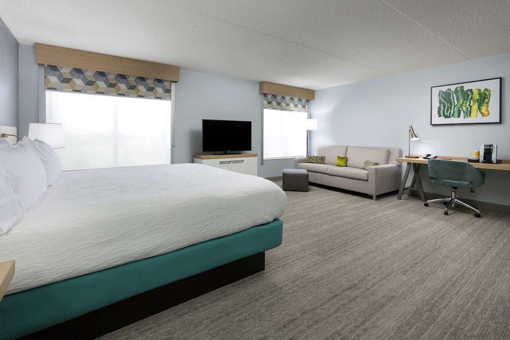 Deluxe Room, 1 King Bed (Oversized Bathroom)
