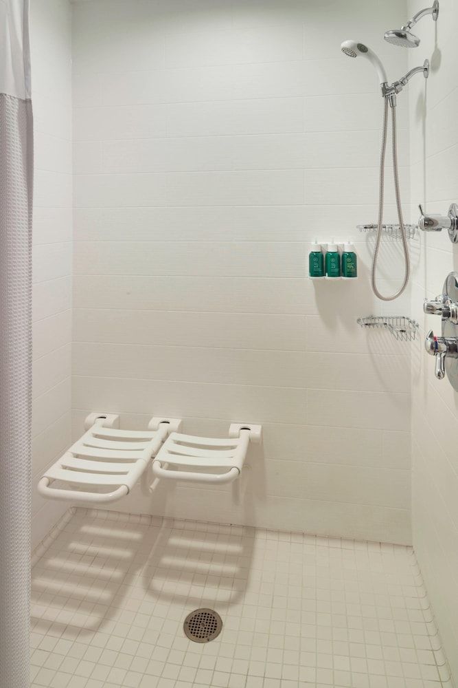 SpringHill Suites by Marriott Atlanta Airport Gateway Suite, Multiple Beds 7