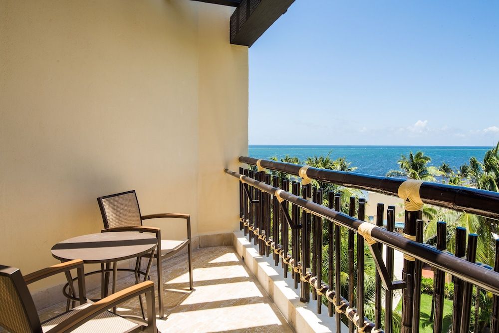 Premium Deluxe Ocean View Double Beds