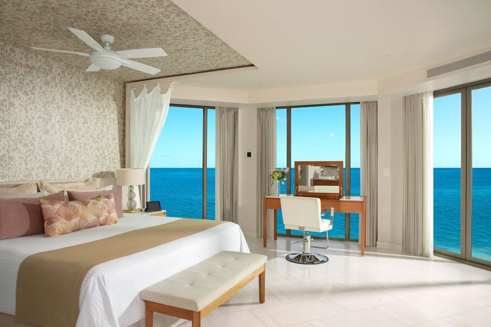 Preferred Club Ocean Front Bridal Suite