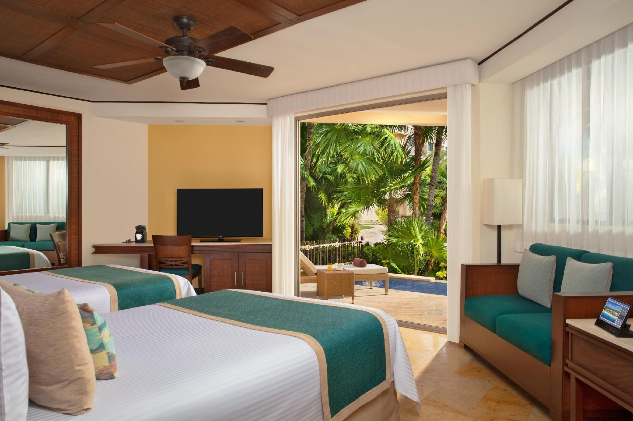 Preferred Club with Plunge Pool Double Beds - All Inclusive