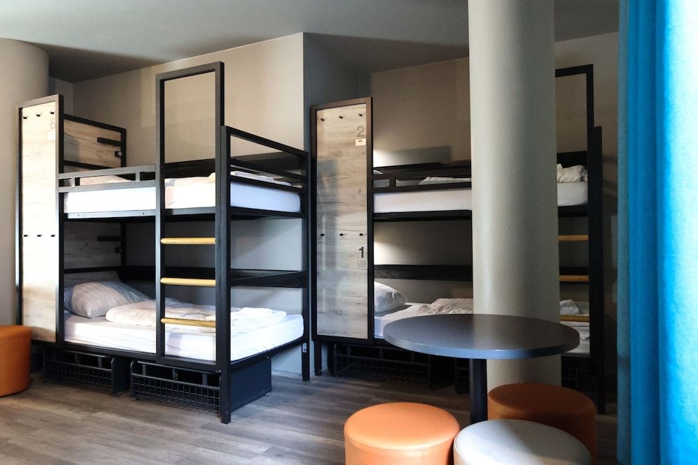 a&o Köln Neumarkt Six-Bed Room 2