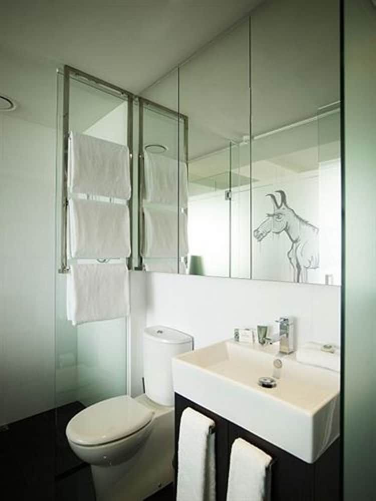 The Cullen Melbourne - Art Series Studio, Multiple Beds 4