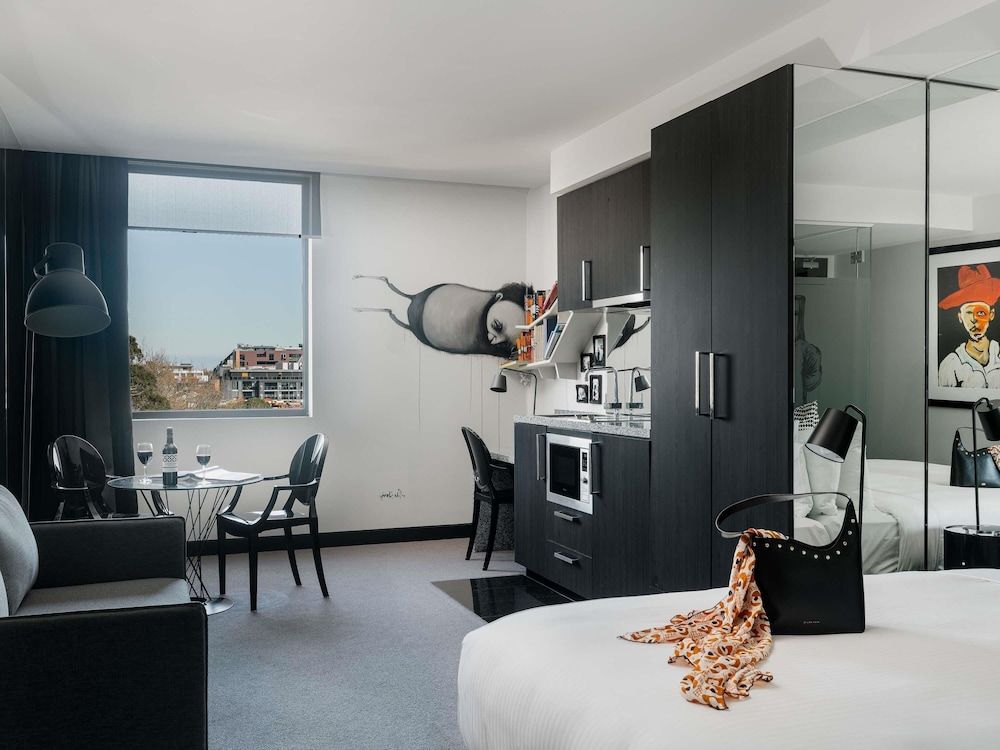 The Cullen Melbourne - Art Series Studio, Multiple Beds 5