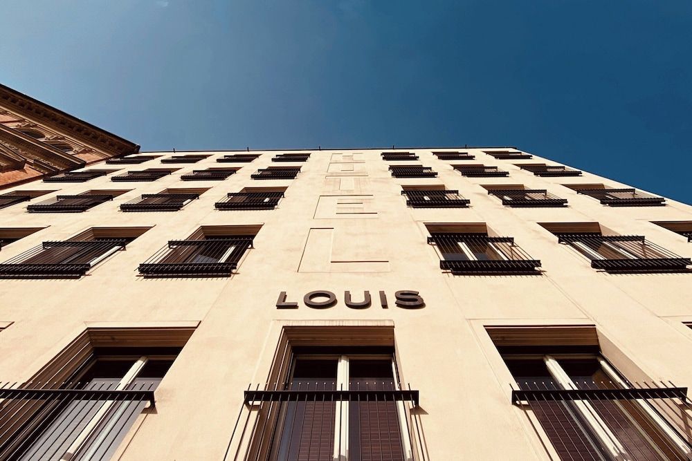 undefined Louis Hotel