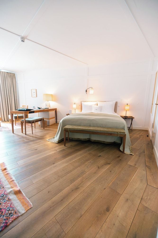 undefined Louis Hotel 6