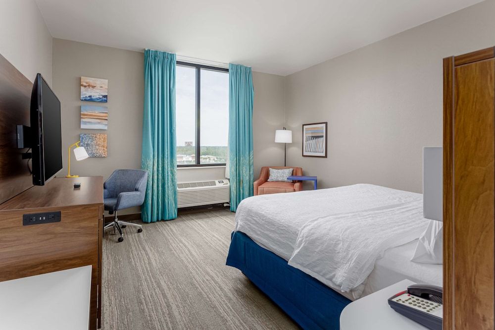 1 King Bed Street View