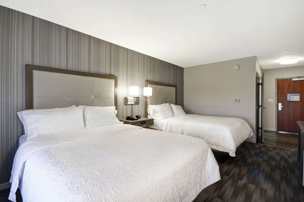 Two queen beds non smoking