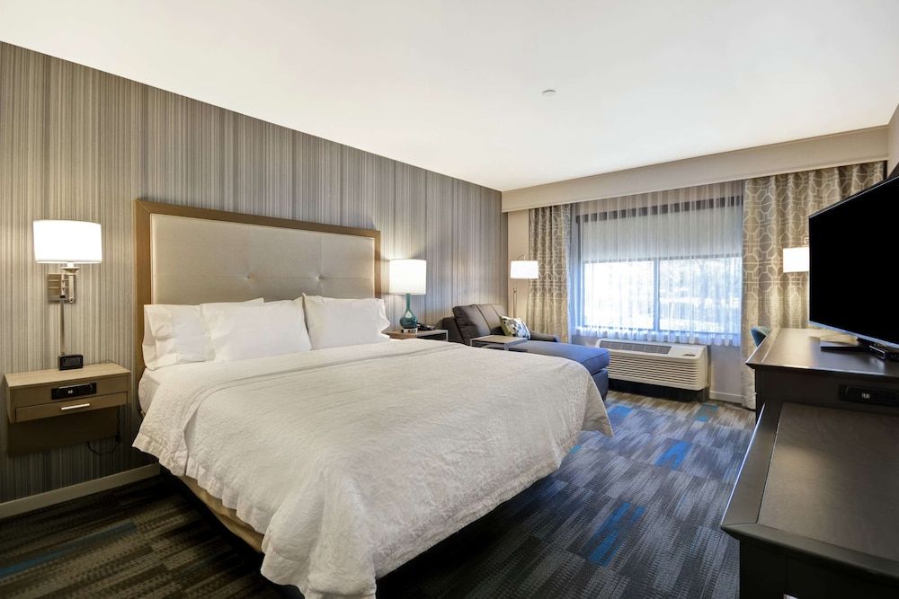One king bed non smoking