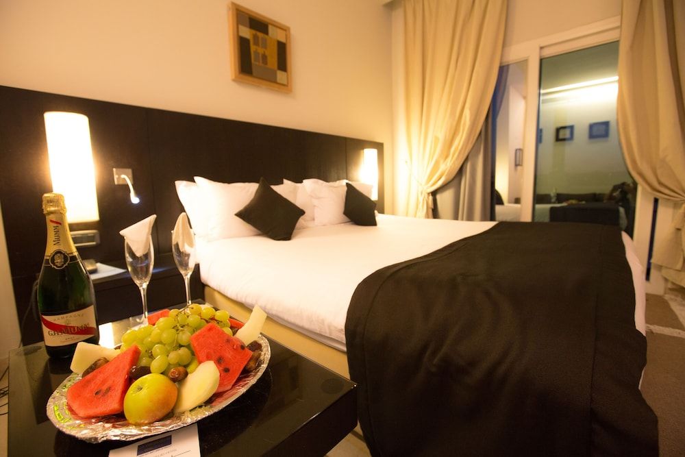 undefined Ambassadeurs Hôtel 10