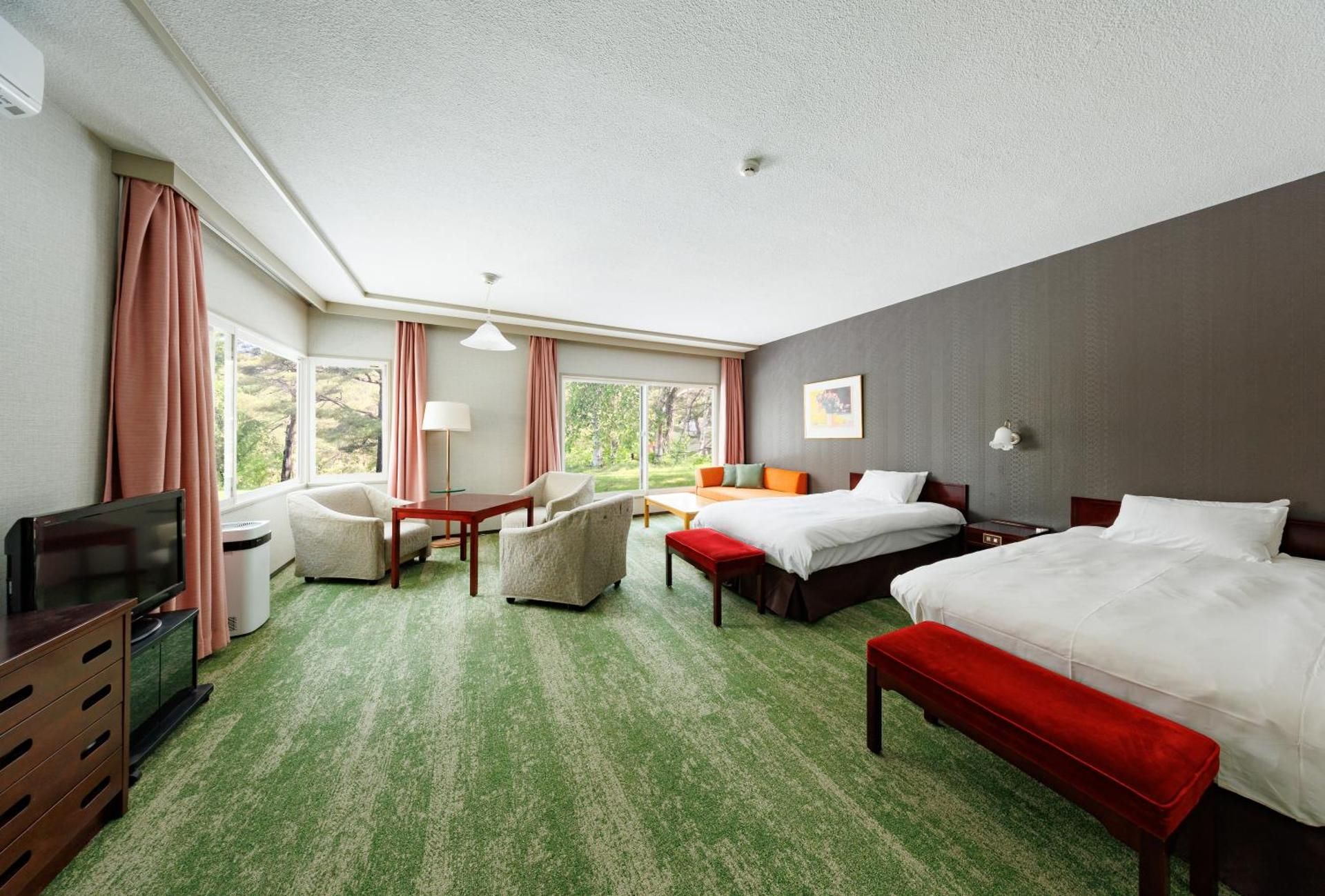 Deluxe Corner Twin Room - Mt. Asama Side - Non-Smoking