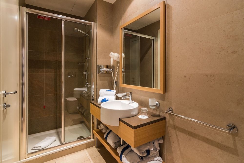 Hotel Sirmione Terme Deluxe Single Room, Balcony 4