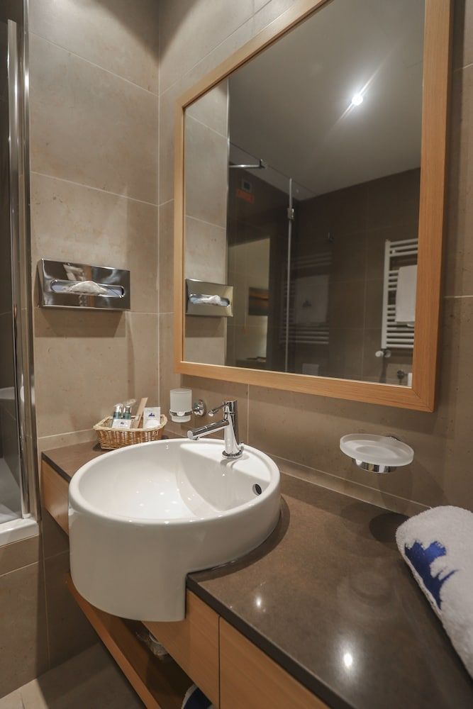 Hotel Sirmione Terme Classic Single Room 4