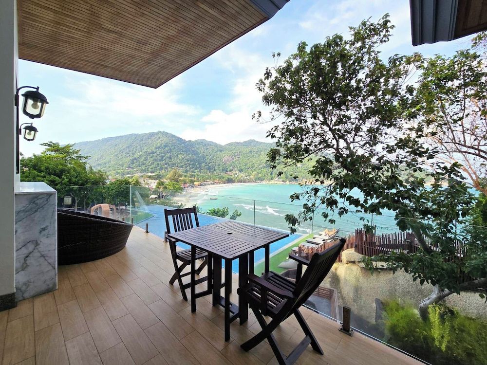 Suite with Ocean View