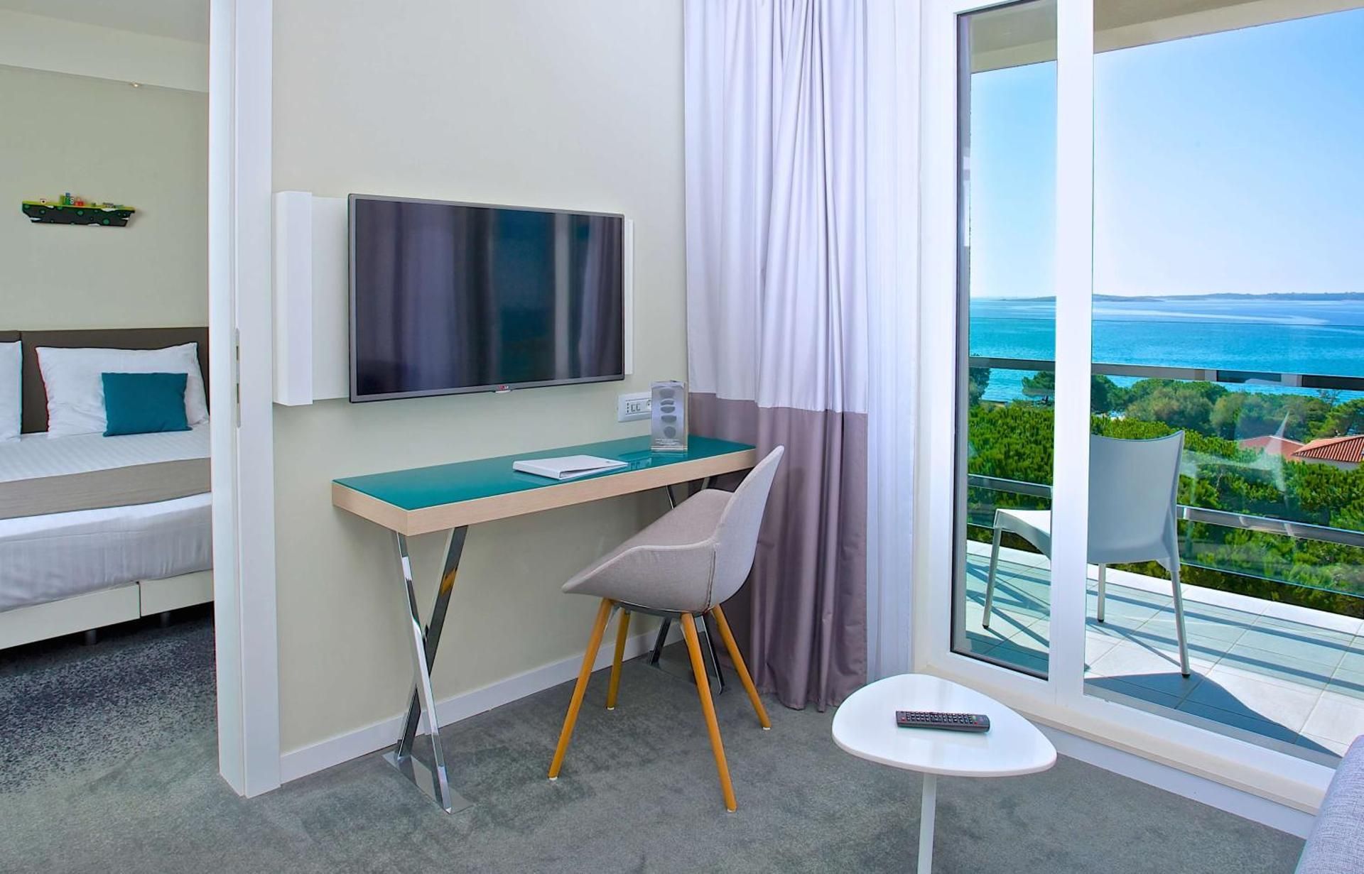 One Bedroom Suite Sea side