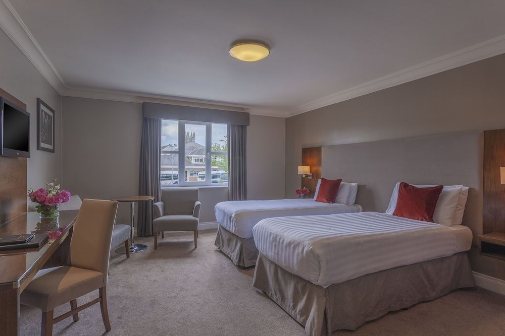 Canal Court Hotel Deluxe Twin Room 3