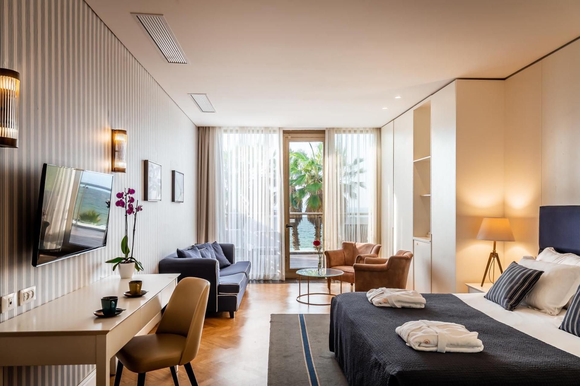 Junior Suite, Sea View, Balcony