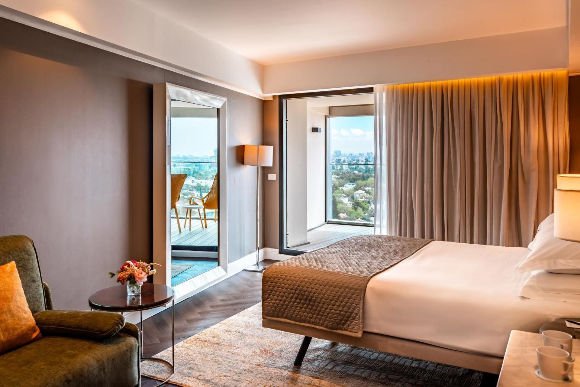 Deluxe, City View, Balcony