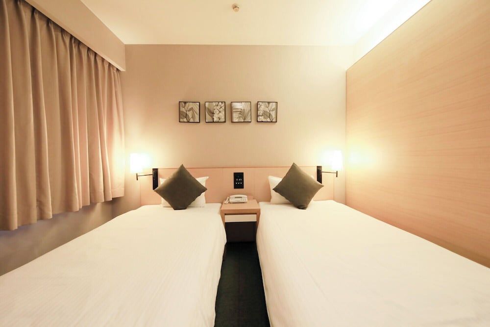 undefined Yaesu Terminal Hotel 10