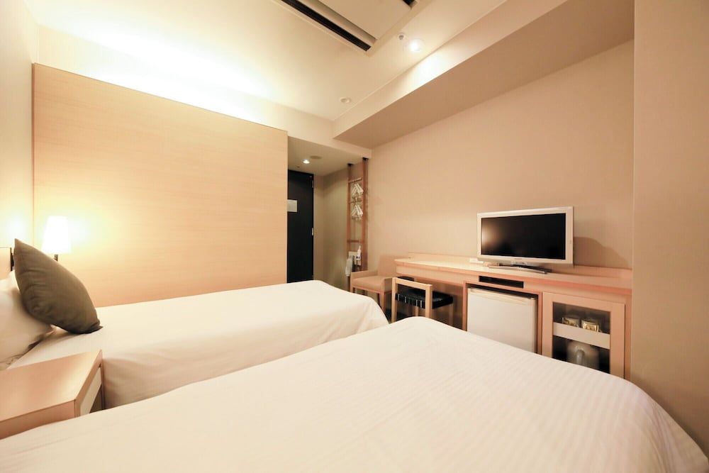 undefined Yaesu Terminal Hotel 7